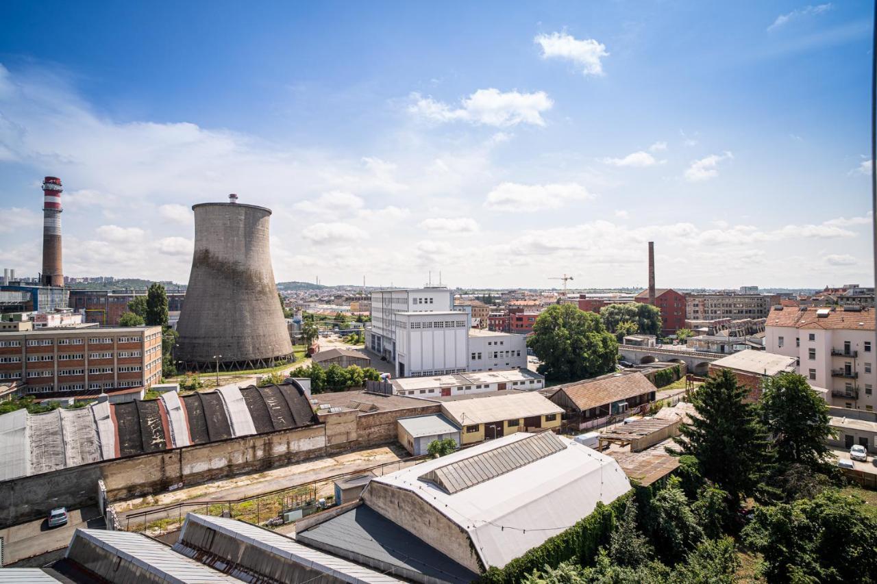 Zeppelin Studio With An Industrial View - Brno Apartment ภายนอก รูปภาพ