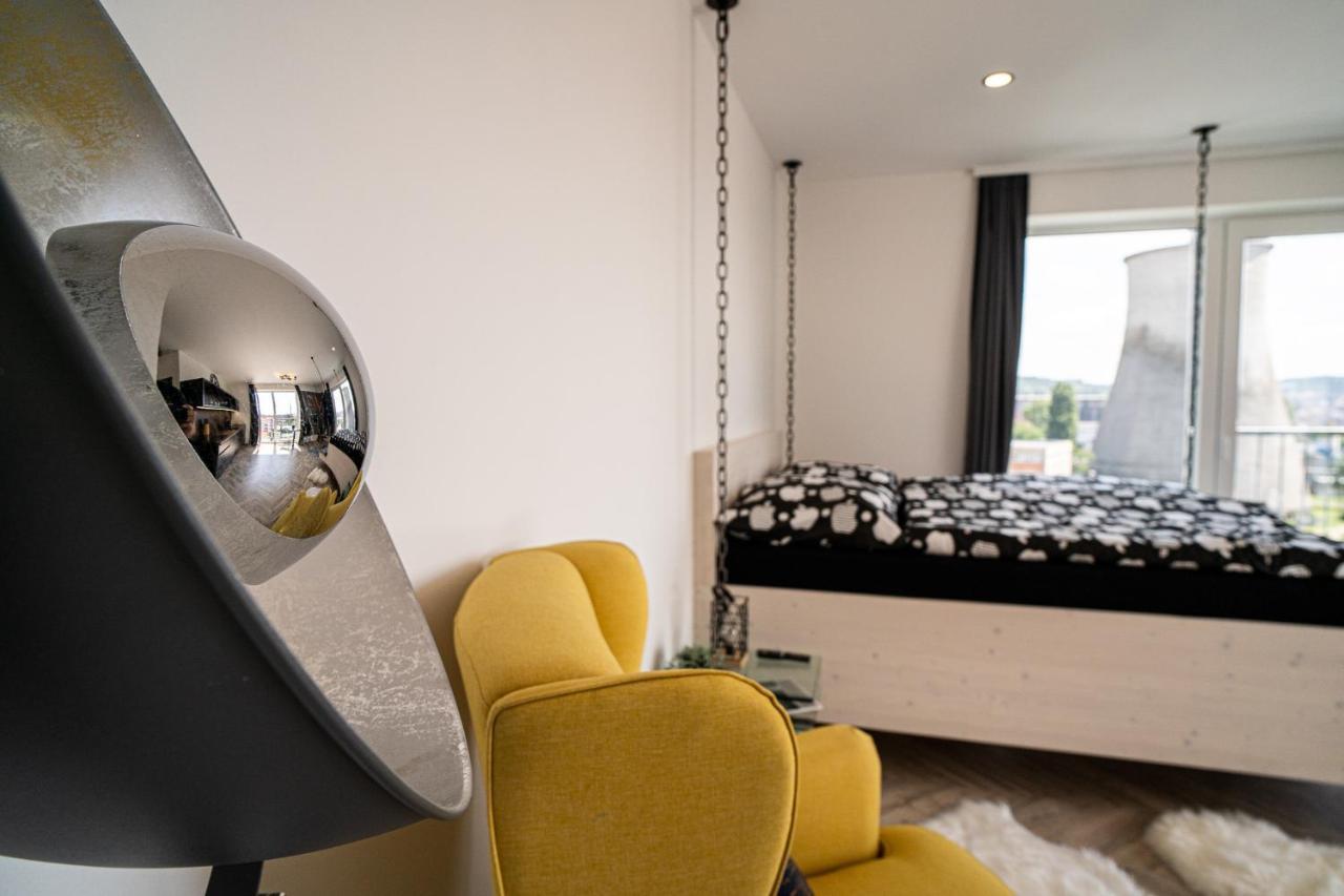 Zeppelin Studio With An Industrial View - Brno Apartment ภายนอก รูปภาพ