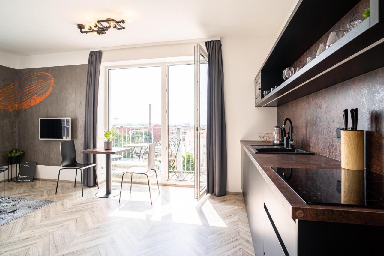 Zeppelin Studio With An Industrial View - Brno Apartment ภายนอก รูปภาพ