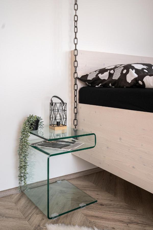 Zeppelin Studio With An Industrial View - Brno Apartment ภายนอก รูปภาพ